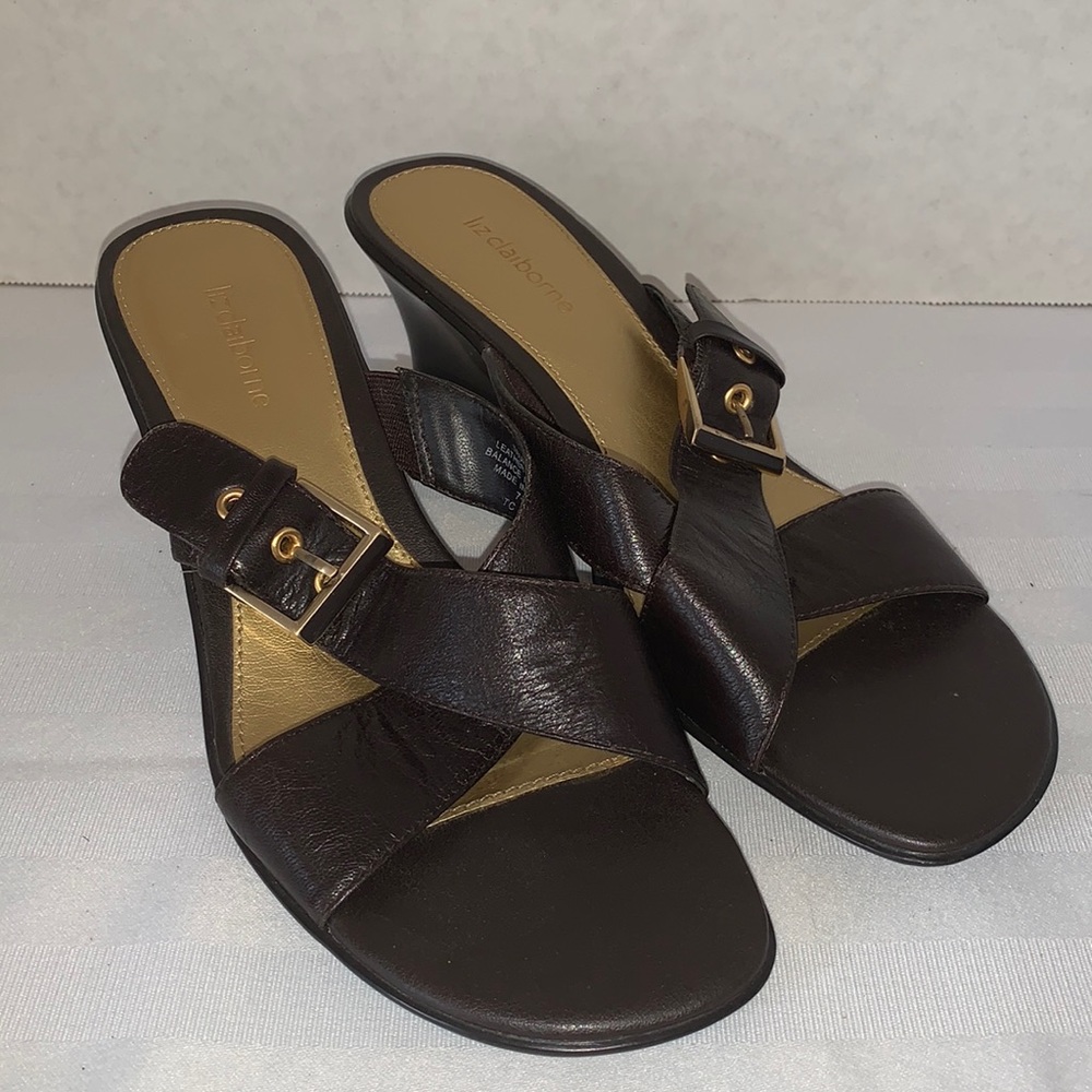 Liz Claiborne sandals, size 7.5 , in perfect condition used. Brown, 2.5” heels